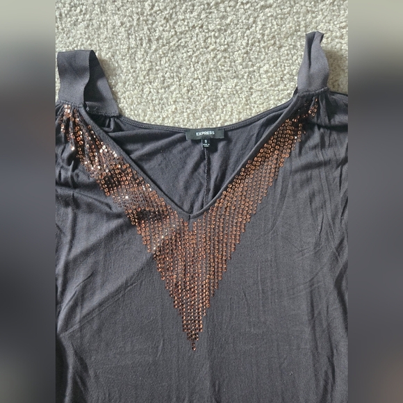 Express Banded Bubble Tunic - Picture 2 of 5